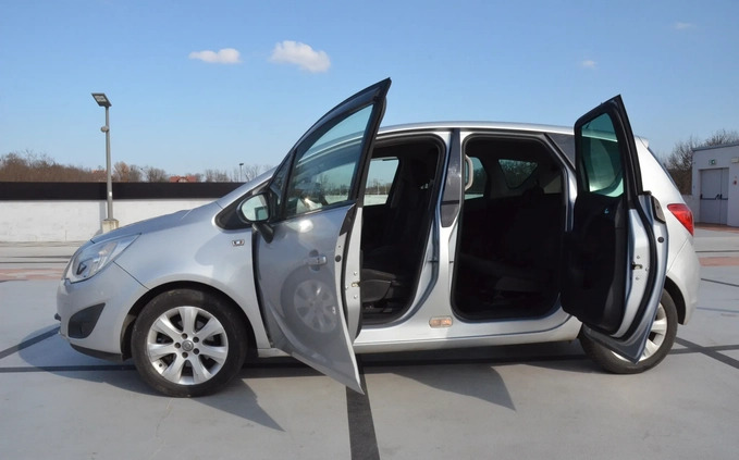 Opel Meriva cena 24900 przebieg: 181000, rok produkcji 2013 z Zabrze małe 466